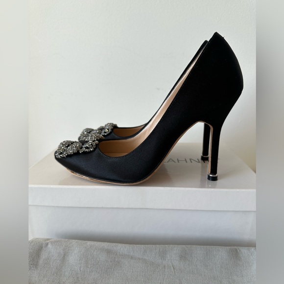 Manolo Blahnik Hangisi - Picture 4 of 8